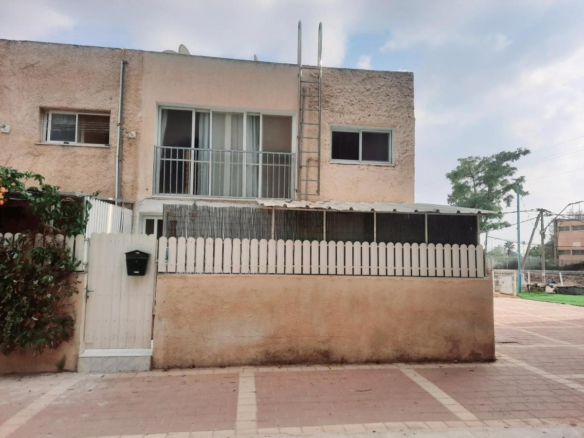 דירת אירוח חן - Chen Place Arad Eksteriør bilde